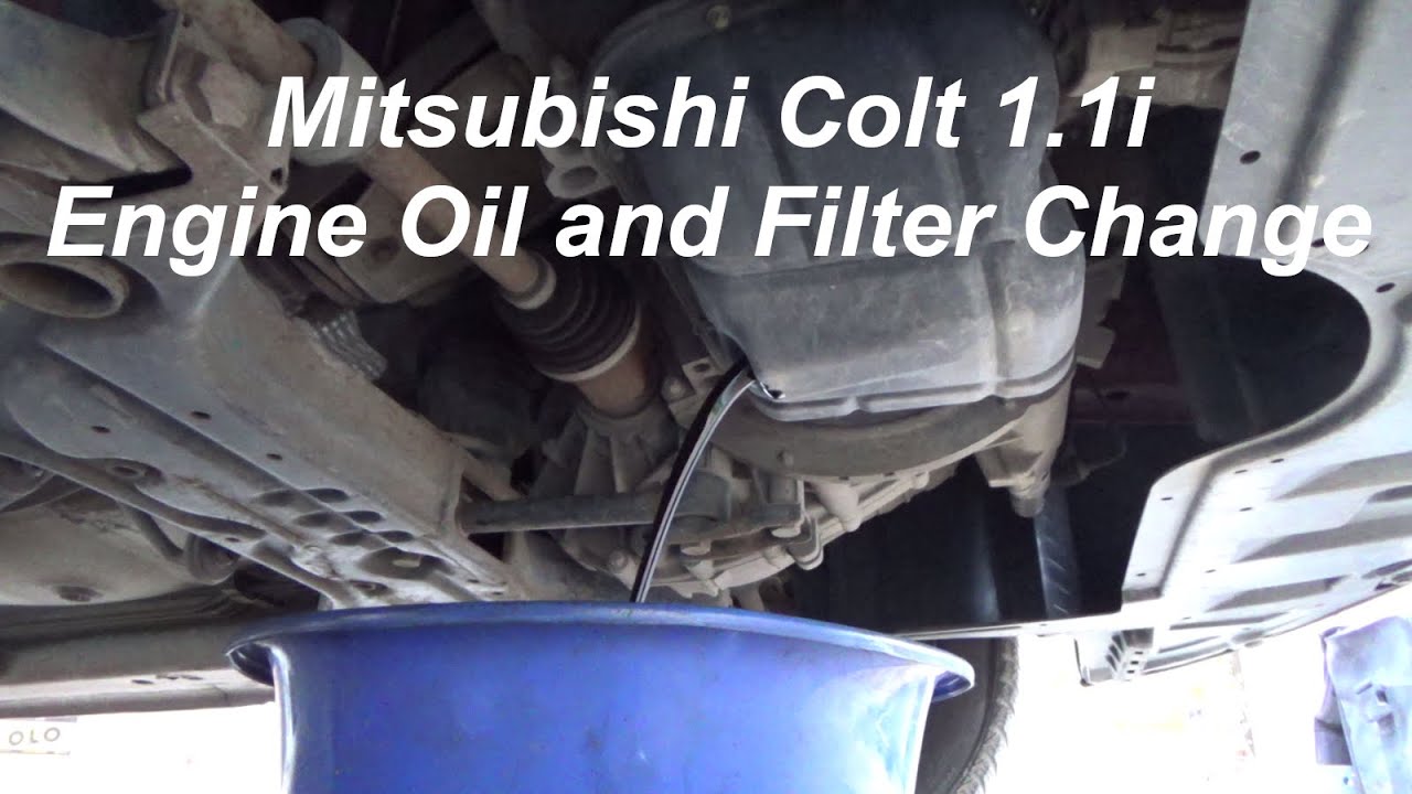 Mitsubishi Colt 1.1i Engine Oil and Filter Change