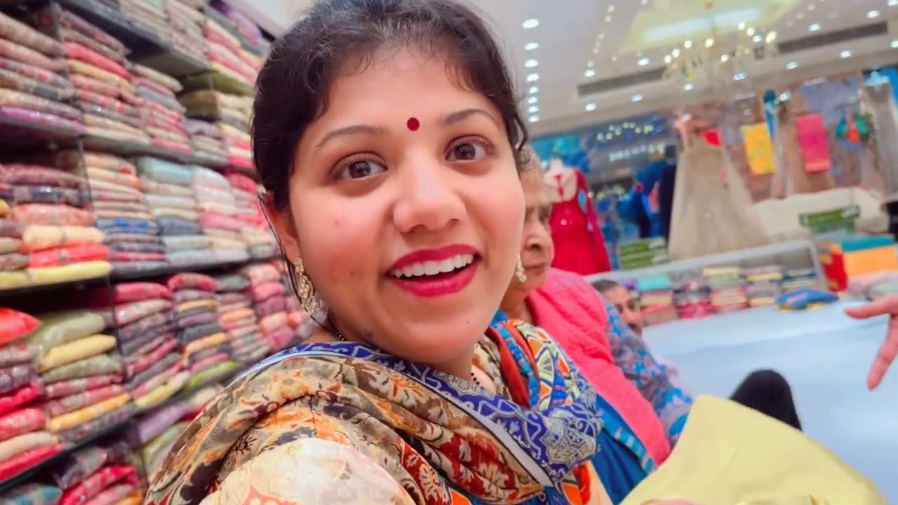 हम सबने मिलकर गाये शादी के गीत । साडा चिड़ियाँ दा चम्बा वे 