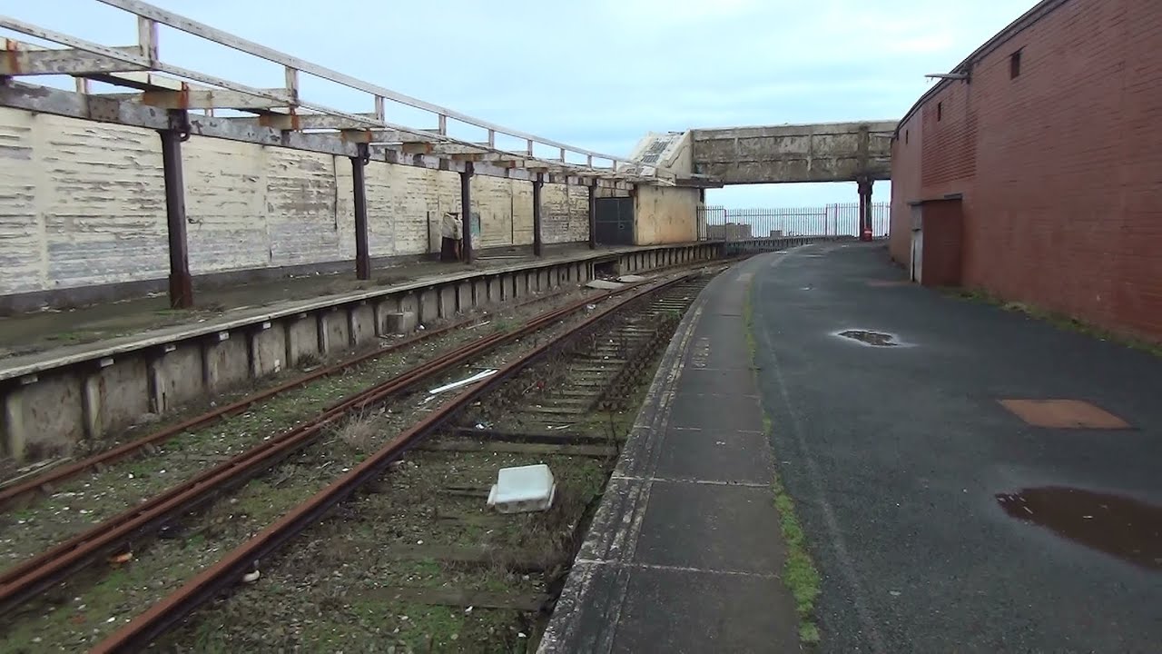 (HD) Folkestone Harbour and removal of track along of the break water. 19.2.14