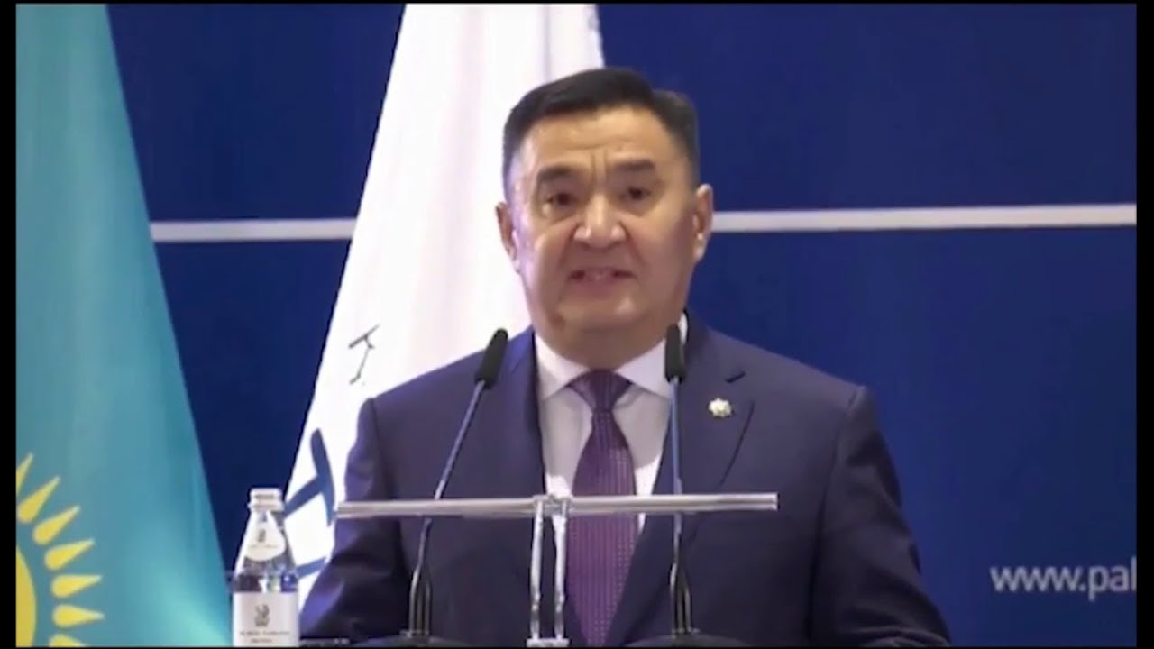 Выступление М.Ахметжанова на IV-съезде НПП 