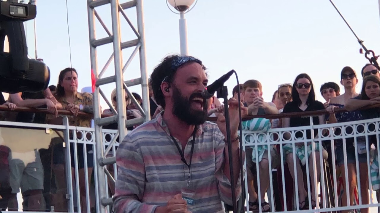 Paramore - No Friend (ft Aaron Weiss) (Parahoy 2018)