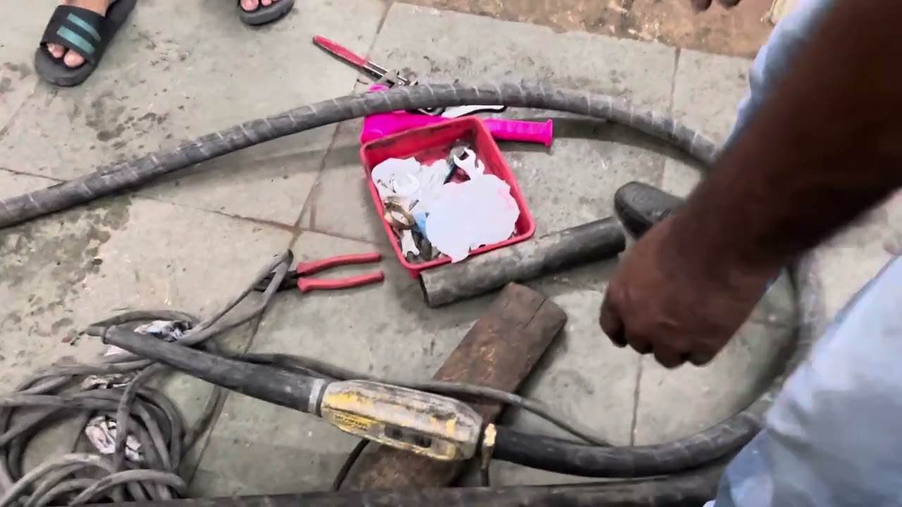 @wackerneuson  Wacker Neuson High Frequency Concrete Vibrator Needles and Frequency Convertors