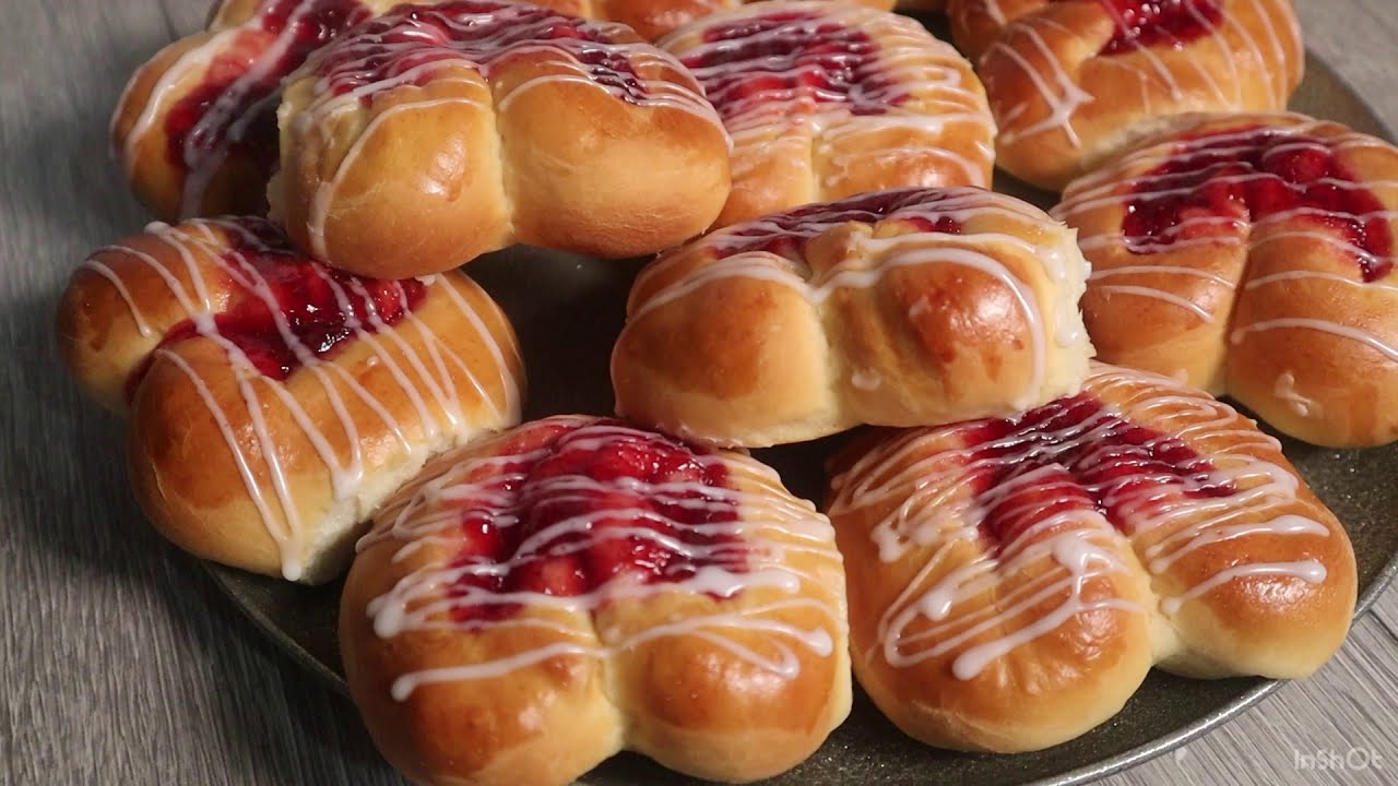 Sweet Heart Jam Buns