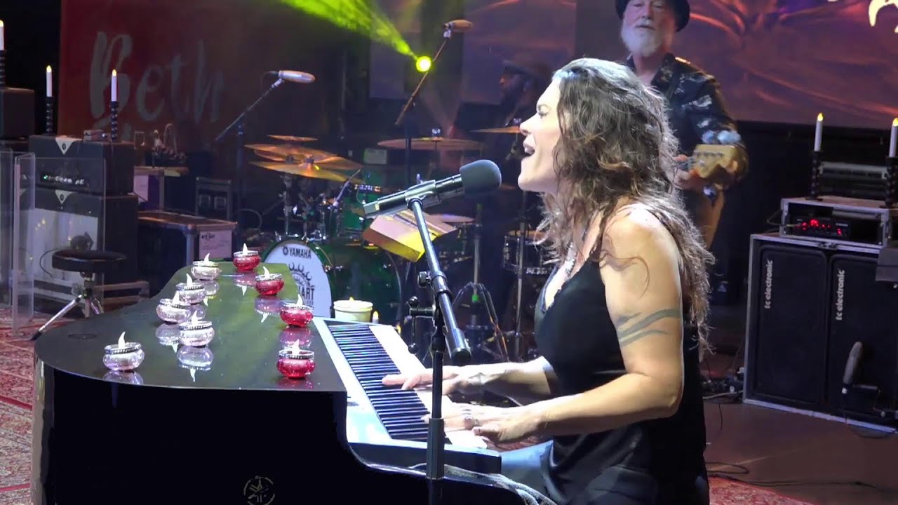 Beth Hart - Skin (Live In Brezoi 14.08.2021)