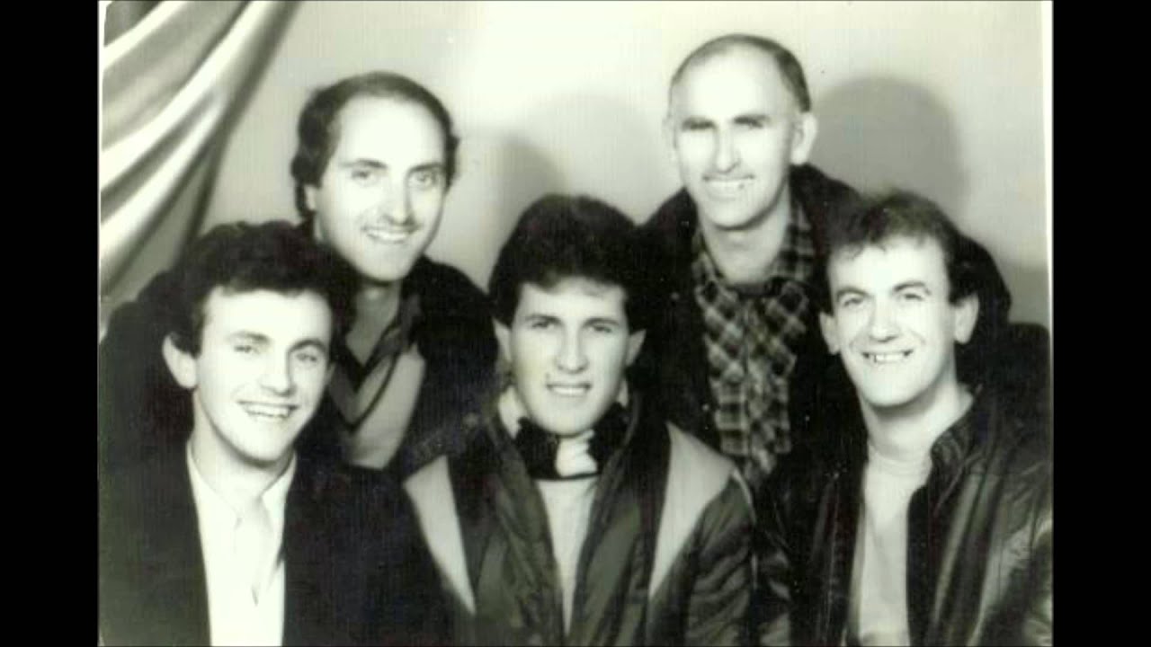 Milaim Mezini , Shaqir Cervadiku & Baki Bakiu - N'Mitrovicë rrehi teli ( rapsodi )