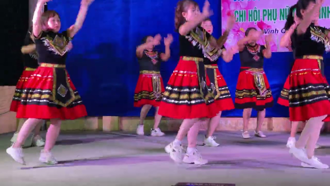 Xuân về trên rừng núi 