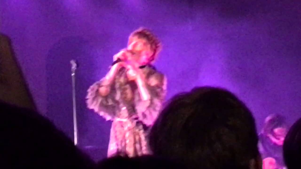 Florence + The Machine: Sweet Nothing (Live Acoustic at St John at Hackney)