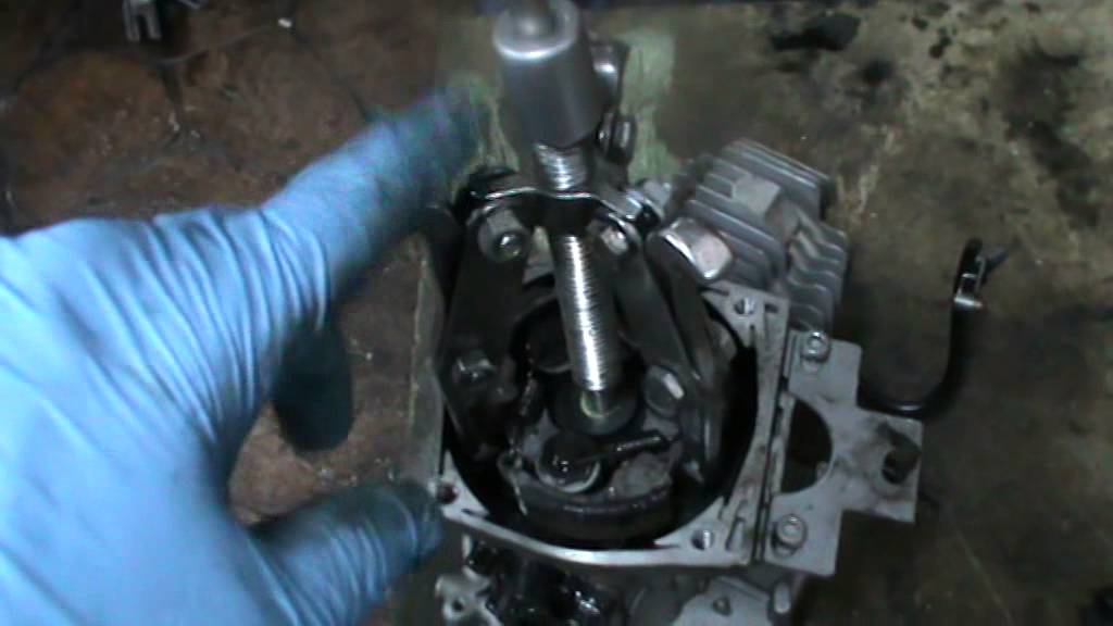 Minimoto. Video Manual Taller. 6 Embrague. Desmontar, reparar y/o sustituir. Clutch