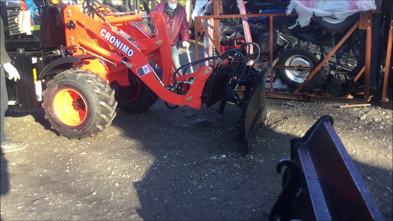 Sněhov&aacute; radlice pro kolov&yacute; nakladač (wheel loader) CRONIMO CR08