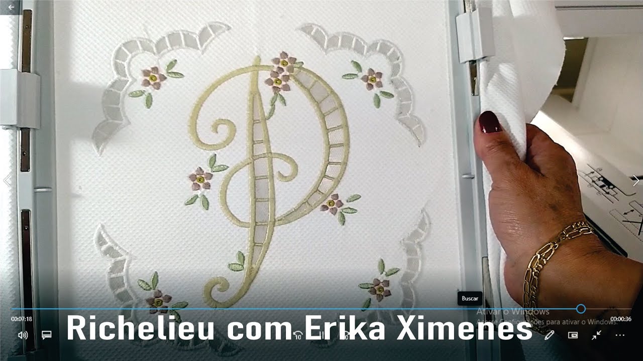 Monograma em Richelieu