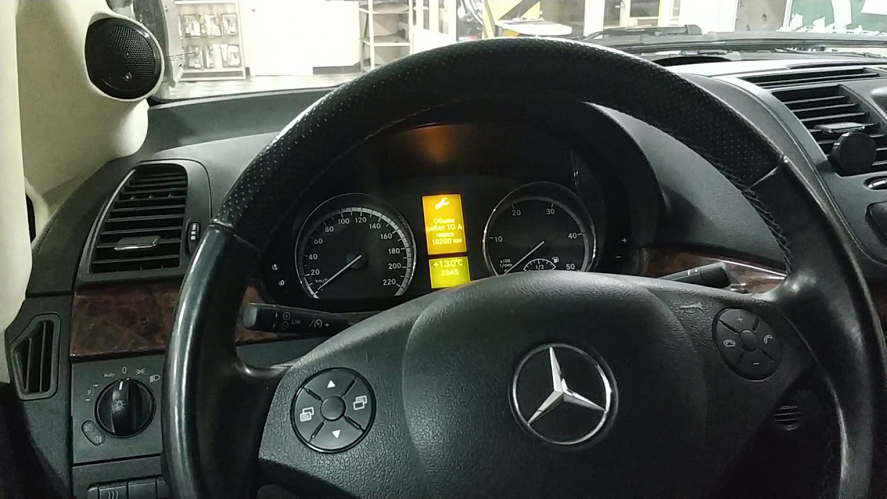 Автозвук в Mercedes Viano.