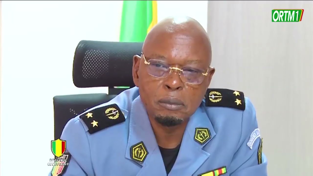 FAMa | Les douaniers maliens portent désormais des galons militaires