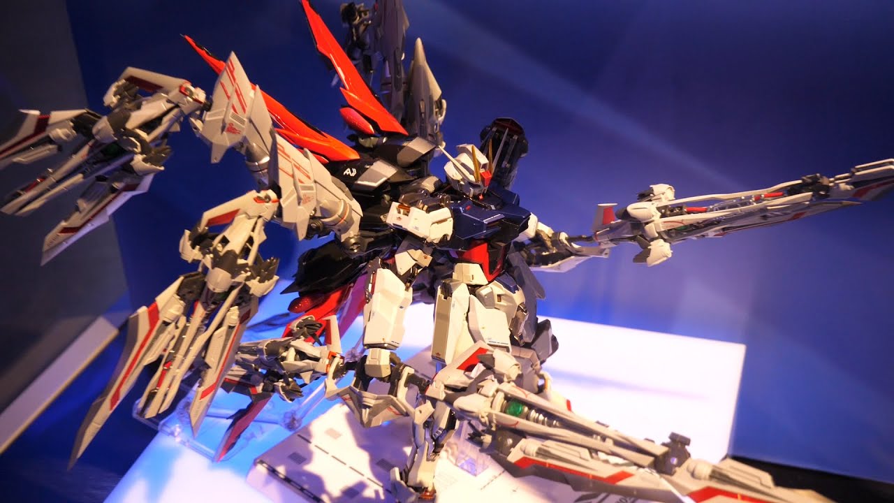 カレトヴルッフ８個とフライトユニットを装備した「ドライグストライクガンダムCCCCCCCC（フライトユニット装備）」が凄すぎる！！ 歴代の全メタルビルドも勢揃い！メタルビルドインフィニティ