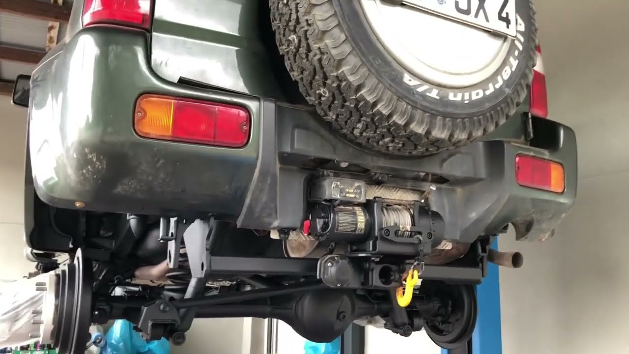 Suzuki Jimny Teil 2 zur Unterboden und Hohlraumversieglung