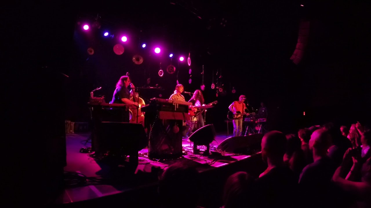 Yo La Tengo and Kurt Vile, "Friday, I'm In Love," Live in Philadelphia, April 7, 2018