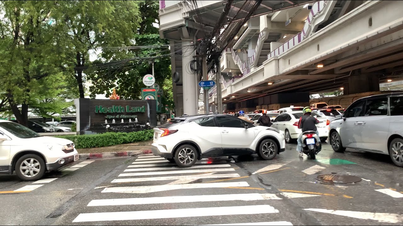 Walking Tour BTS Surasak To BTS Saint Louis | Bangkok Thailand