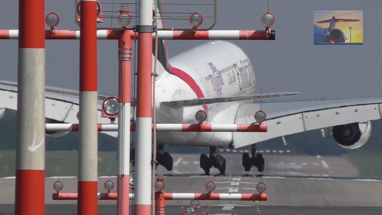 Hard A380 Crosswind Landing in Duesseldorf at RWY 05R - Emirates A6-EER
