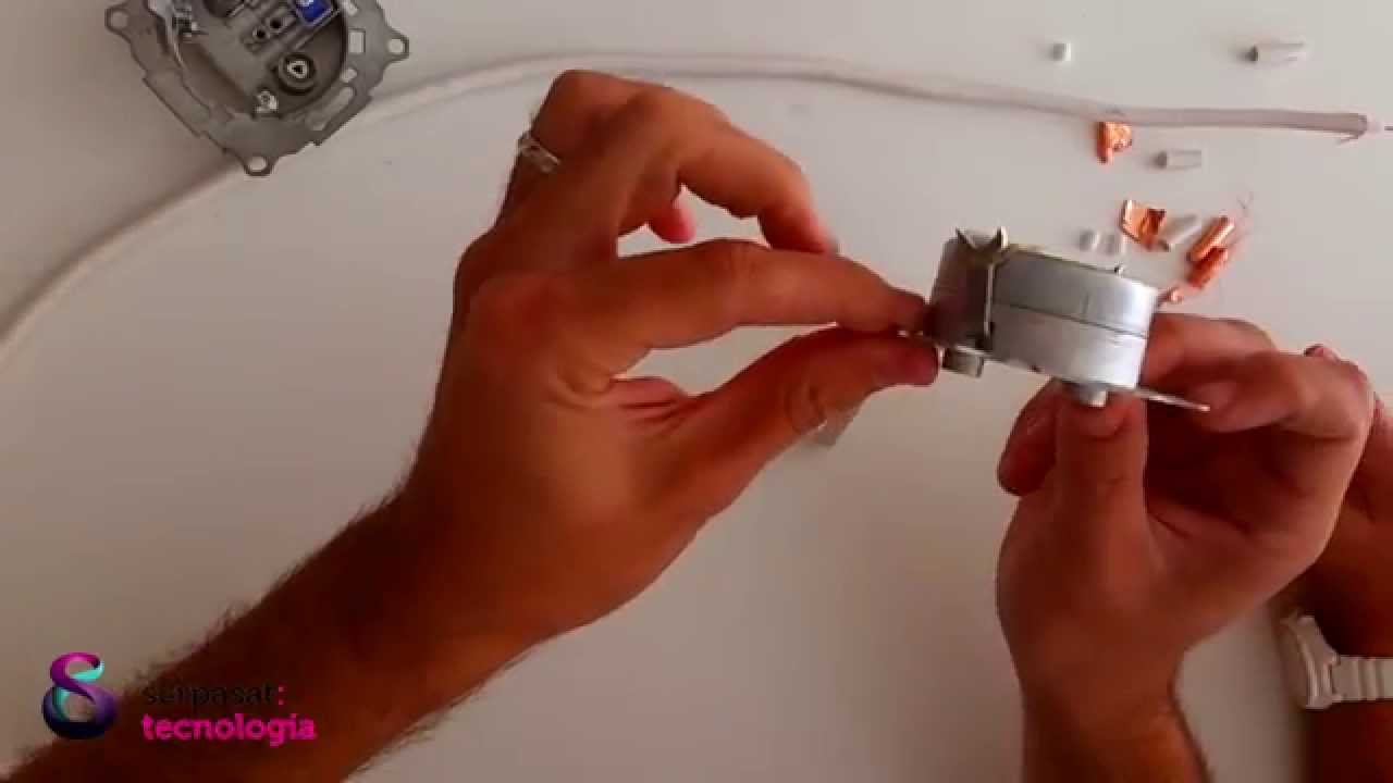 Como instalar una toma de televisión (muy entretenido)