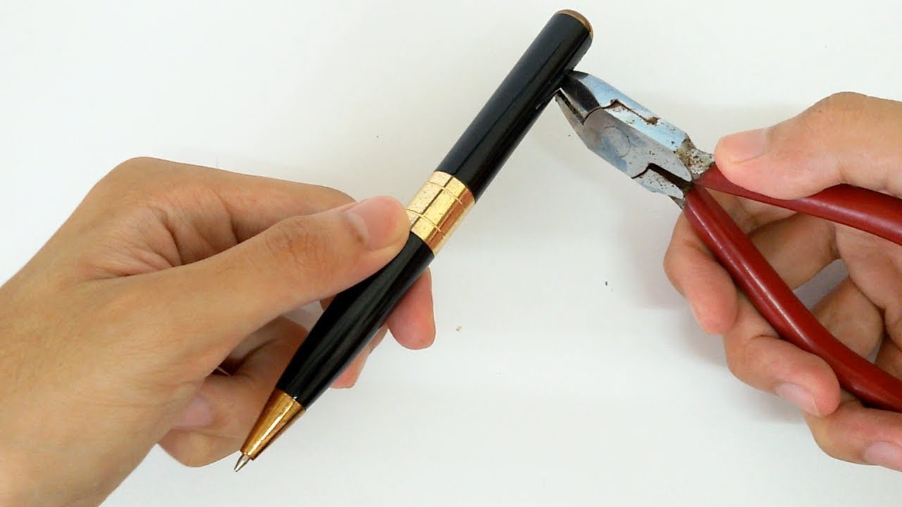 What's inside a spy pen?