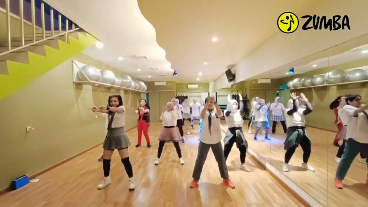 Baby One More Time | Breatney Spears | Zumba | Dance | Choreo by Zin Ayu Nakula | ellafitstudio