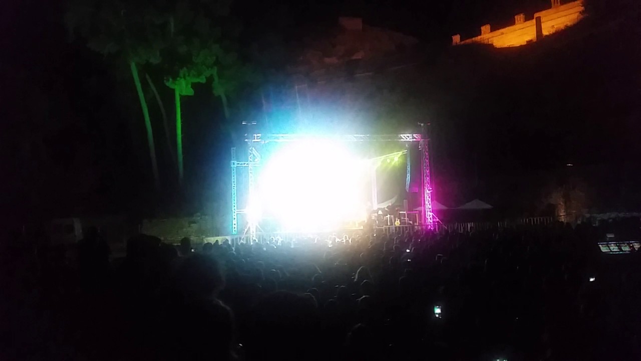 Φιλαρμονικη Εταιρια Μαντζαρος & Planet Caravan - Comfortably Numb (Live from Kerkyra's Old Fortress)