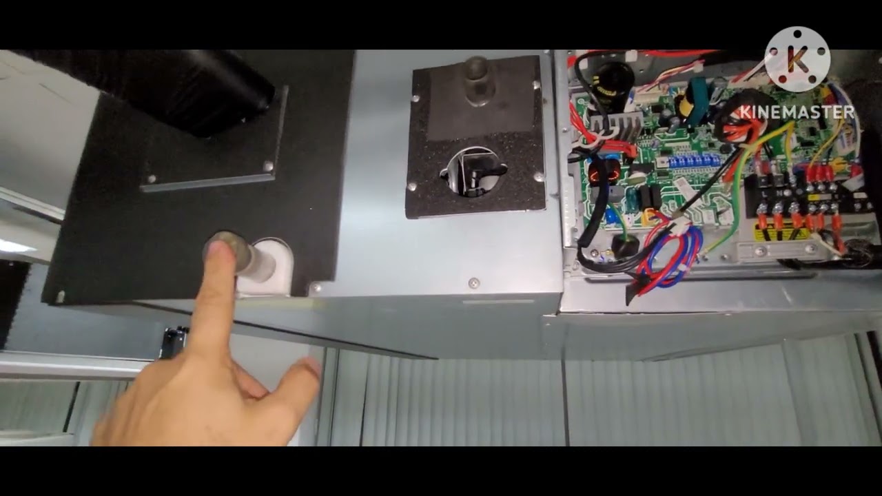 Código de falha EE Unidade Evaporadora VRF Midea parte 2, manutenção da bomba de condensado.