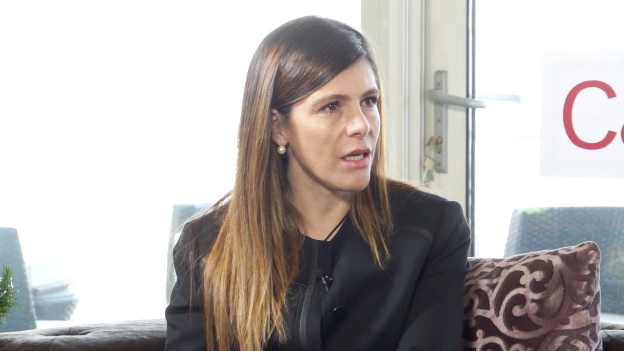 MARIA CAROLINA HOYOS TURBAY, MUJER RESILIENTE