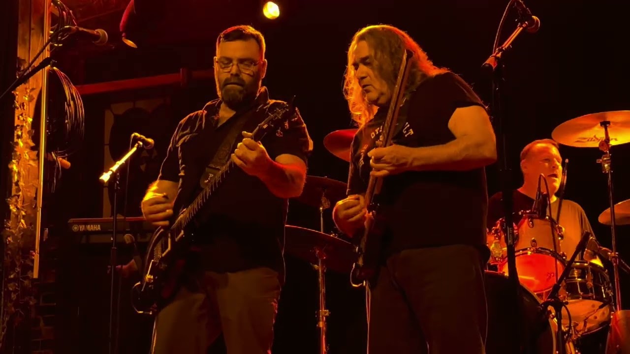 The Red and the Black - Agents of Fortune: Tribute to Blue Öyster Cult Live at The Central Saloon