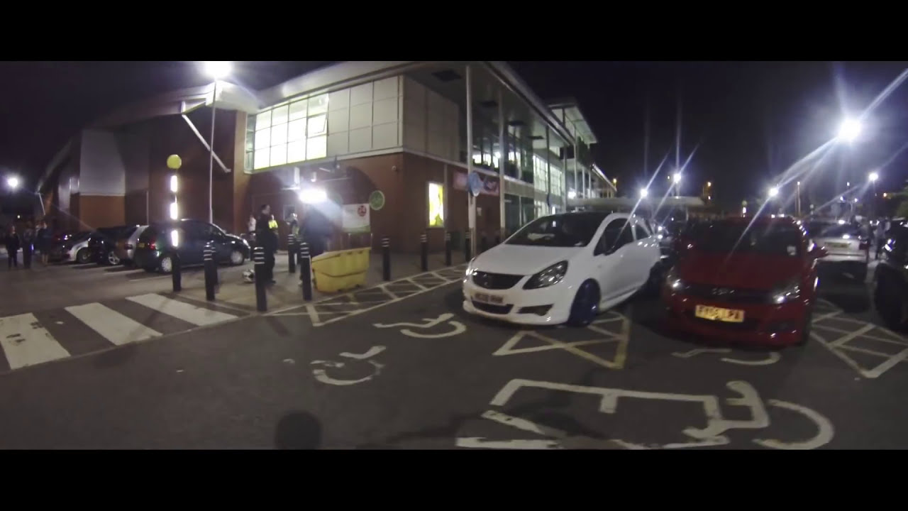 Car Cruise in Grantham - BrokenMedia