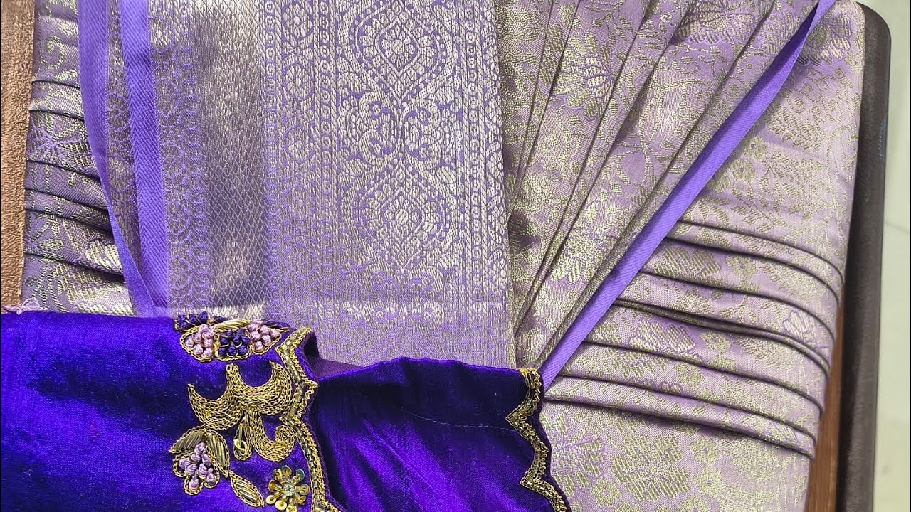 Saree pre-pleating ela cheyyalo ee video chudandi