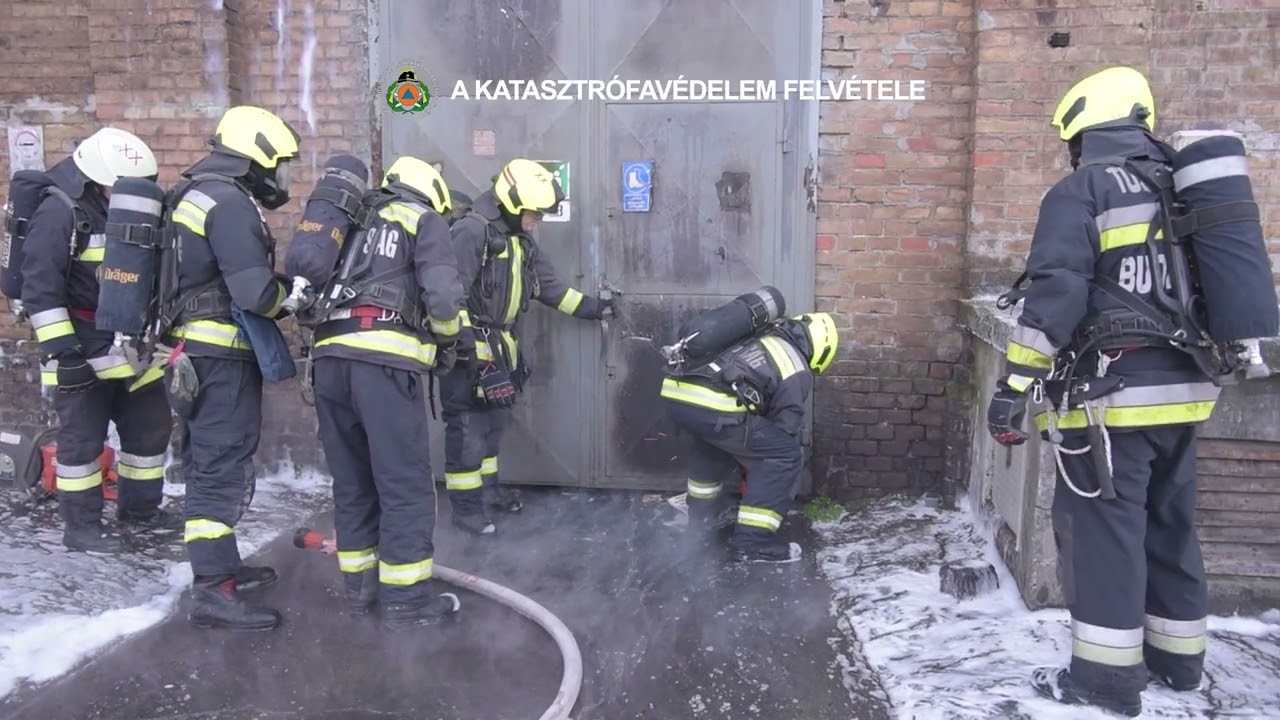 Tűz volt egy csepeli üzemben