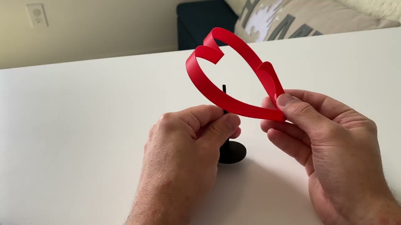This Balancing Heart 3D Print is So Calming to Watch 