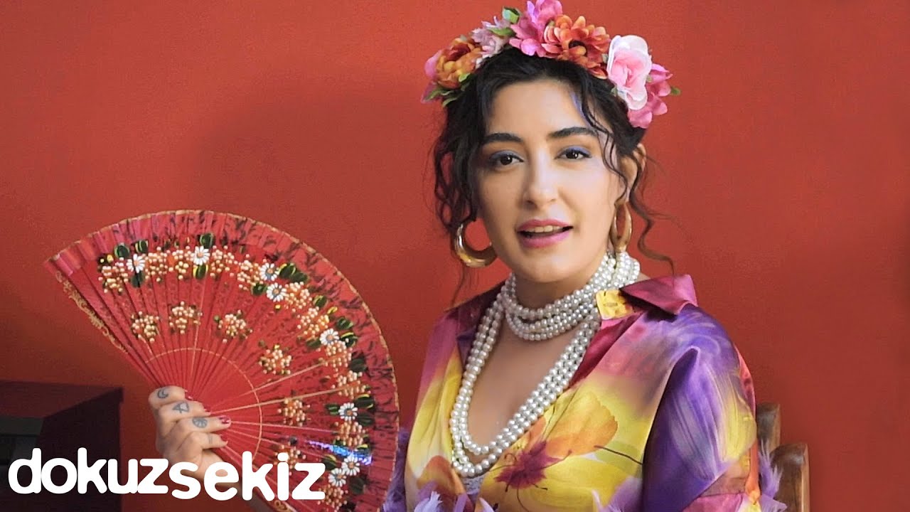 Melek Mosso - Kanto / Bana Bir Koca Lazım (Ezginin Günlüğü 40 Yıllık Şarkılar) (Official Video)
