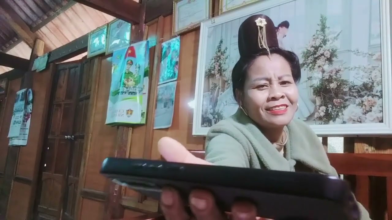 Cháo pi Nọng Tỏn phắng nớ cốn màng nọng piếng buốn hênh 