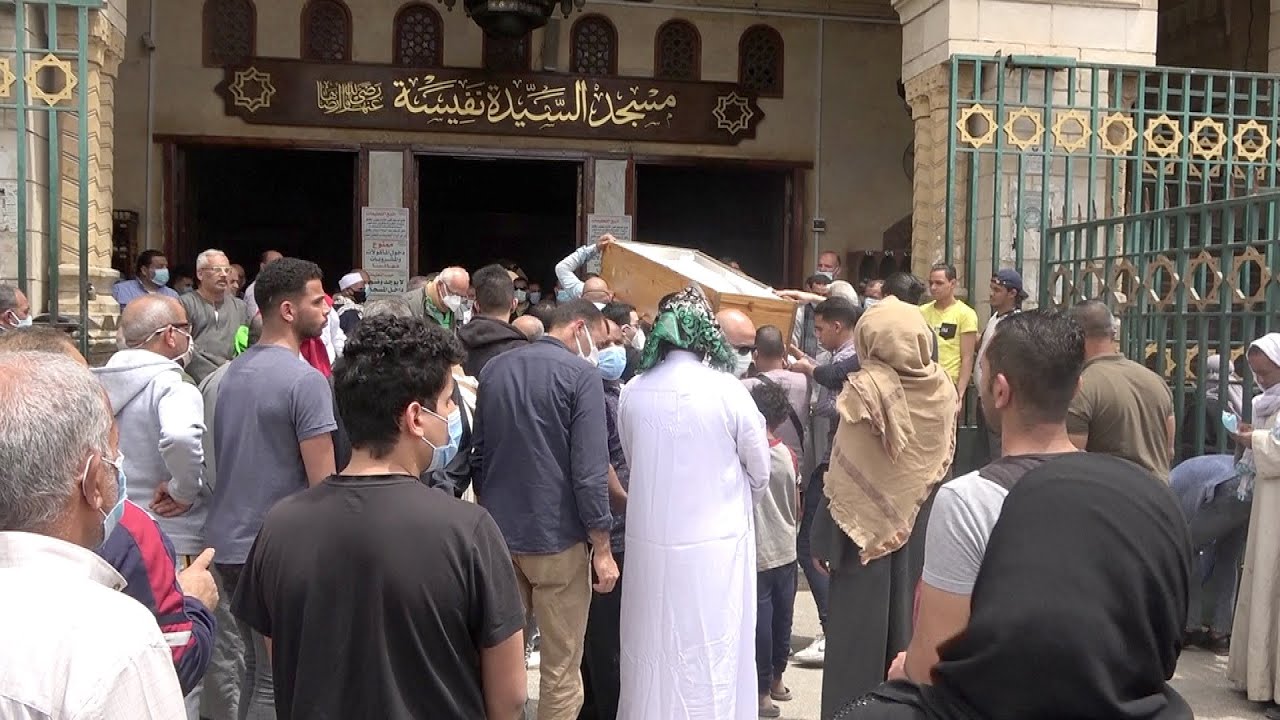 نجوم الفن يغيبون عن جنازة السيناريست مصطفى محرم