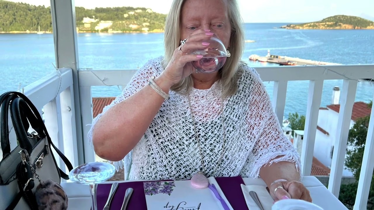 We wanted to hate it..but ACTUALLY the BEST FOOD on Skiathos. 4K 60FPS
