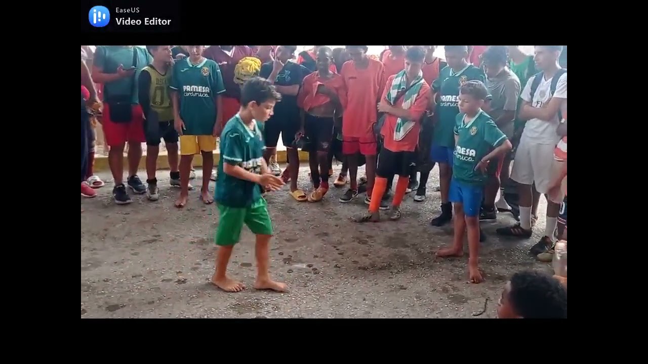 aLos chicos de la Academia Santa Clara bailando Ra-ta-ta-ta