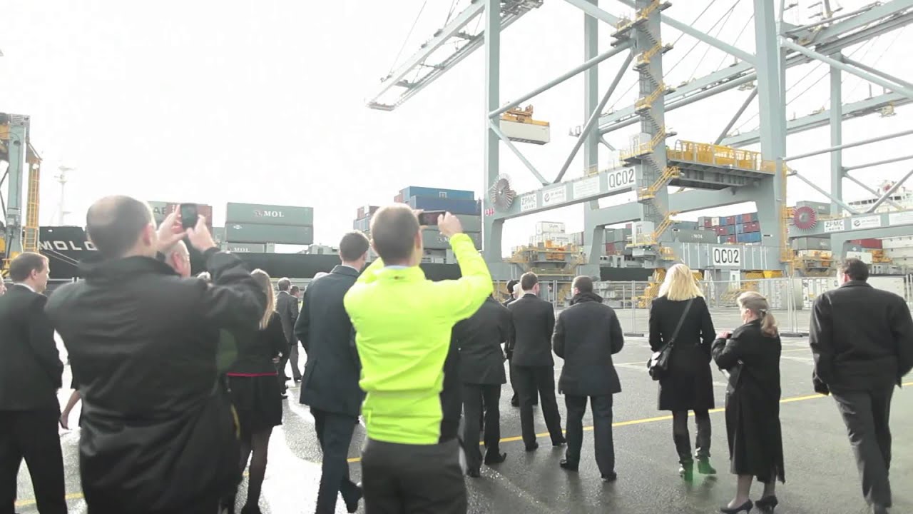 London Gateway First Ship Arrival - 7th November 2013