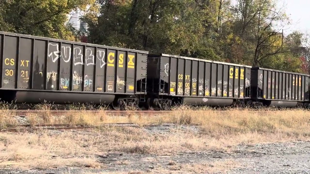 Empty buckets with 1852 Csx WM Heritage 