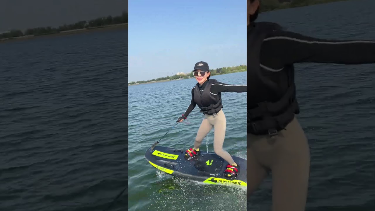 RUSH WAVE ,Gasoline-powered surfboard#rushwave  #Surfing #surfboard #gasolinesurfboard