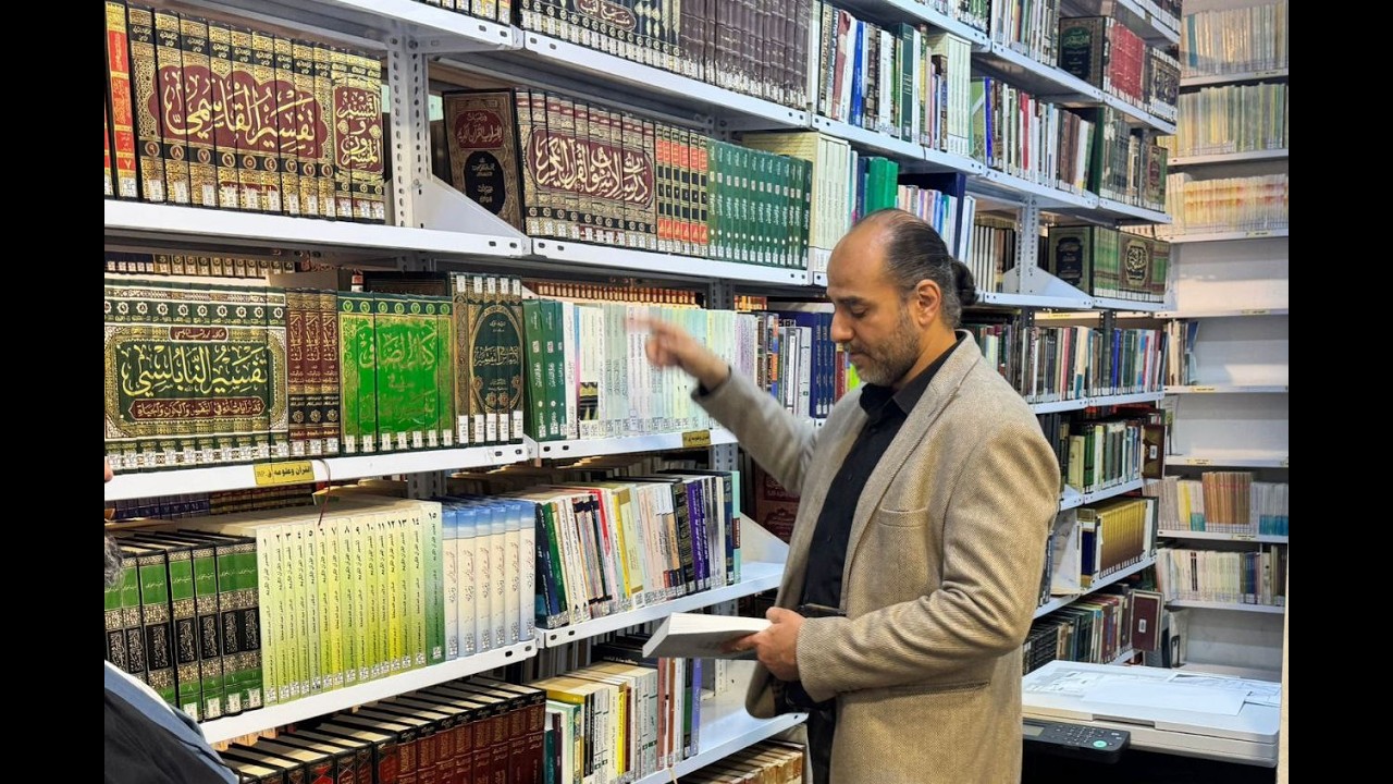 آداب العالم في معاملة أهلِ الجاهِ والمالِ من قصيدة القاضي الجرجاني (يقولون لِي فيكَ انقِباضٌ) 📜🔍