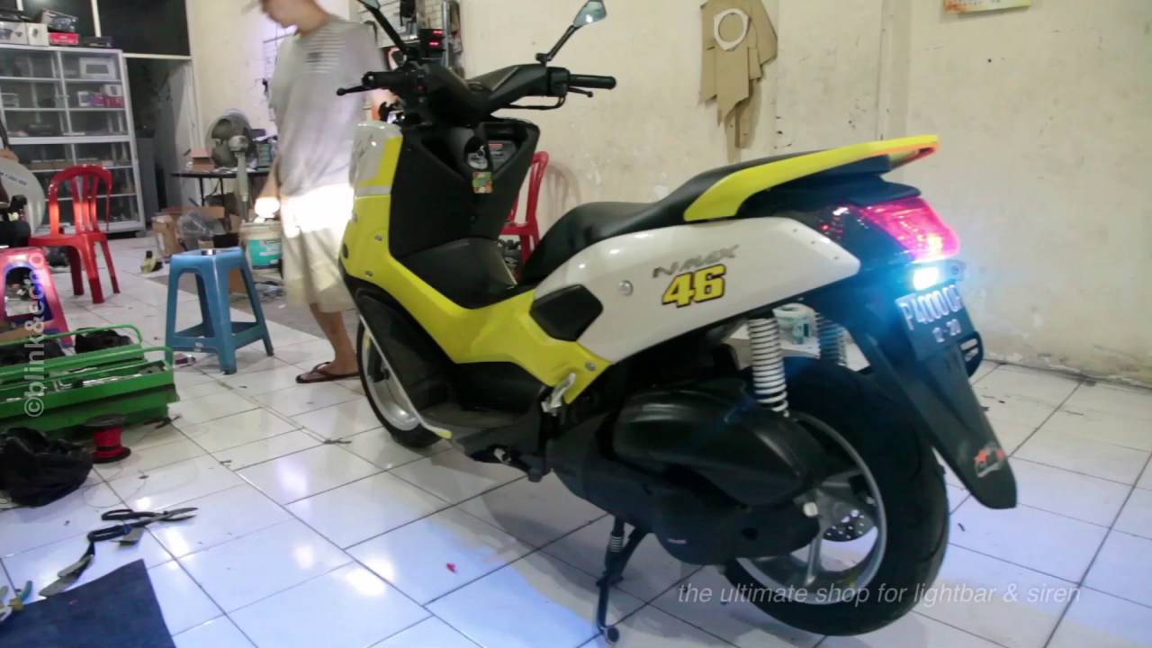 Whelen Alpha, SA314 Poly, LINZ6 Red/Blue, LINZ3, Whelen VERTEX on a Yamaha Nmax, by blink&echo