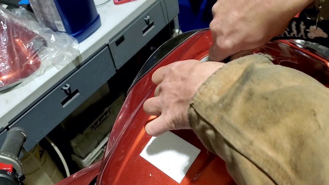 picking gas tank and seat lock on an sv650/sv1000