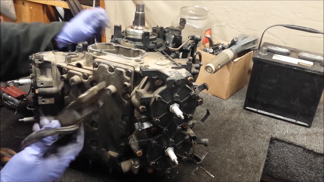 Outboard Engine Removal and Teardown - Timelapse