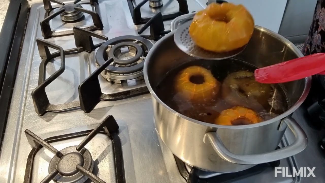 Mini ABÓBORAS  cristalizadas! mas  Se quiserem deixa las em calda também  ficarão  ótimas.
