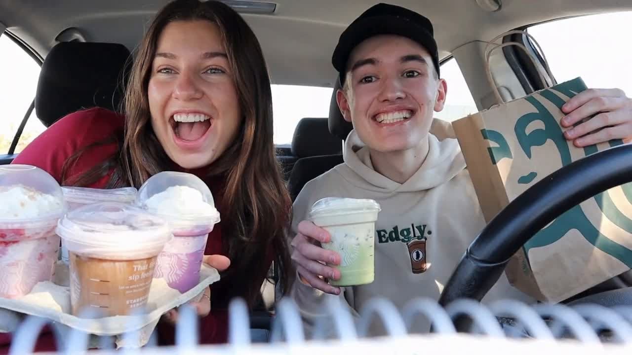 TRYING THE VALENTINES DAY STARBUCKS MENU!!