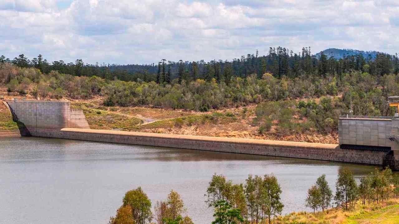 'Biggest public infrastructure failure': Calls for Paradise Dam to be fixed