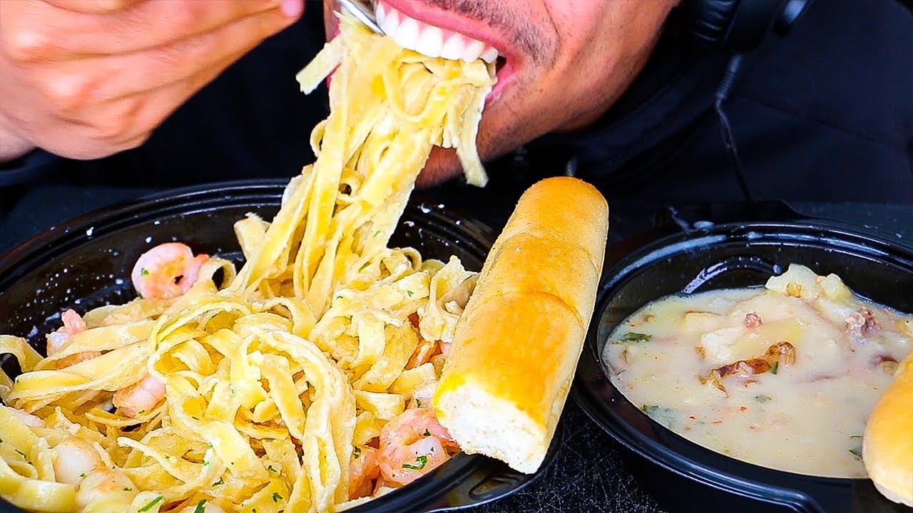 ASMR EATING SEAFOOD NOODLES SOUP BREADSTICKS MUKBANG JERRY NO TALKING *STIRRING SOUNDS*