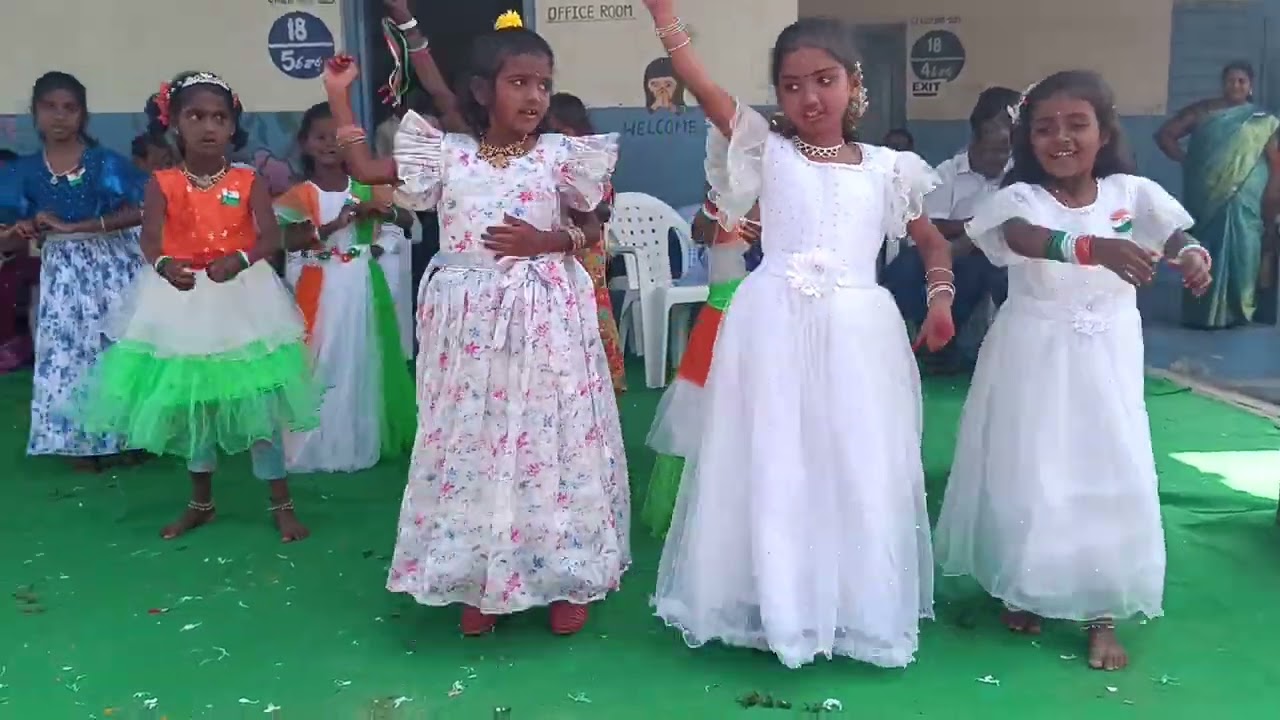 Chum chum dance by 2nd class girls 