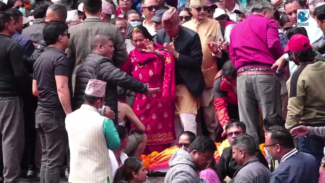 केपी शर्मा ओलीका पिता मोहनप्रसादको पशुपति आर्यघाटमा यसरी गरियो अन्त्येष्टि